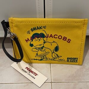 NWT Marc Jacobs Yellow Snoopy & Lucy Canvas The Pouch Wristlet